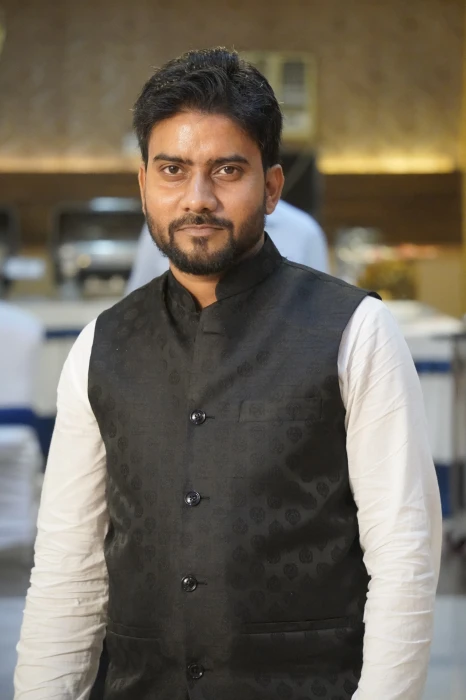 Dr. Nazir Anwar
